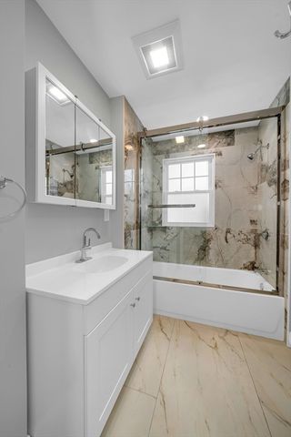 26 Richardson Ave 26, North Andover, MA 01845