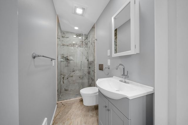 26 Richardson Ave 26, North Andover, MA 01845