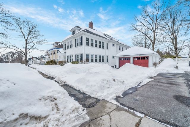 26 Richardson Ave 26, North Andover, MA 01845