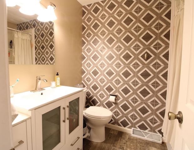 2641 Robin Rd, Salina, KS 67401