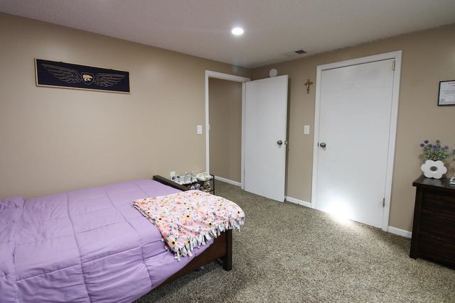 2641 Robin Rd, Salina, KS 67401