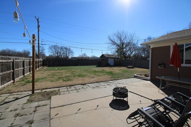 2641 Robin Rd, Salina, KS 67401