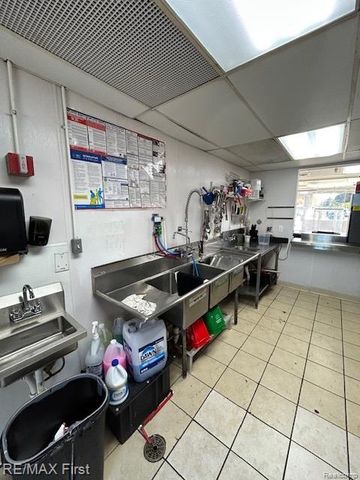 18035 Conant Street, Detroit, MI 48234