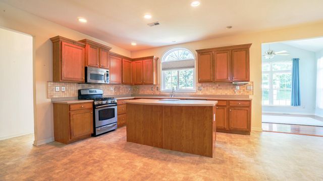 412 BUTTONWOOD LN, Oxford, PA 19363