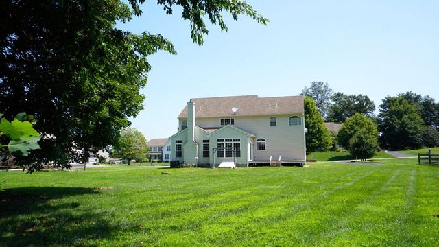 412 BUTTONWOOD LN, Oxford, PA 19363