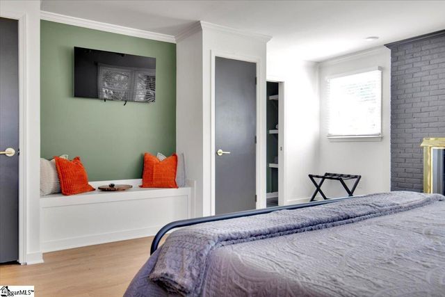 3051 State Park Road, Greenville, SC 29609