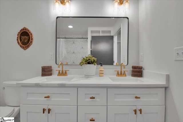 3051 State Park Road, Greenville, SC 29609