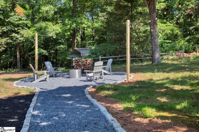 3051 State Park Road, Greenville, SC 29609