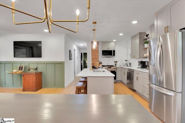 3051 State Park Road, Greenville, SC 29609