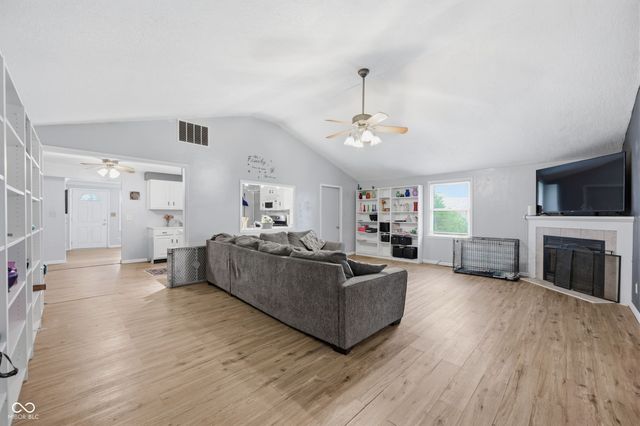 5670 S Rowena Court, Pendleton, IN 46064