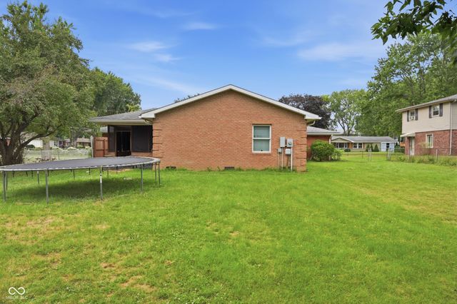 5670 S Rowena Court, Pendleton, IN 46064