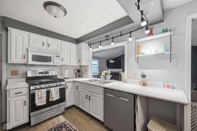 5670 S Rowena Court, Pendleton, IN 46064