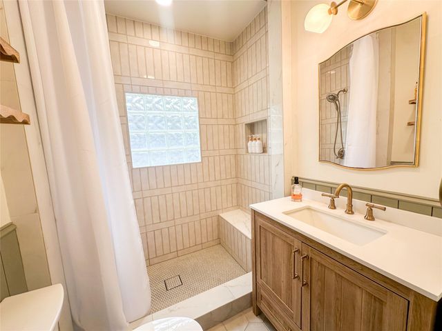 4006 Oak Ridge Street, Houston, TX 77009