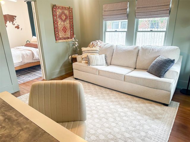 4006 Oak Ridge Street, Houston, TX 77009