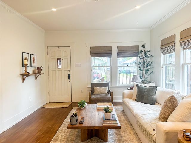 4006 Oak Ridge Street, Houston, TX 77009
