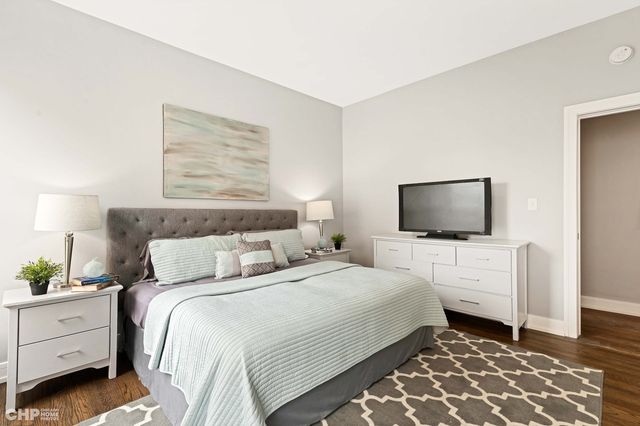 414 E 44th Street 2, Chicago, IL 60653