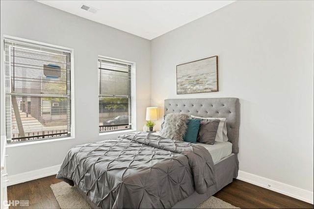 414 E 44th Street 2, Chicago, IL 60653