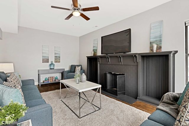 414 E 44th Street 2, Chicago, IL 60653