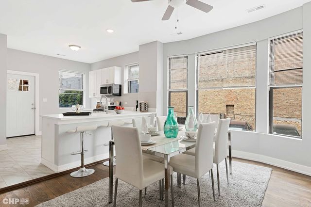 414 E 44th Street 2, Chicago, IL 60653