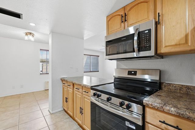 1017 E Redfield Road, Tempe, AZ 85283