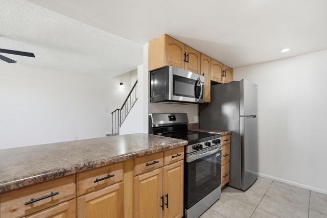 1017 E Redfield Road, Tempe, AZ 85283