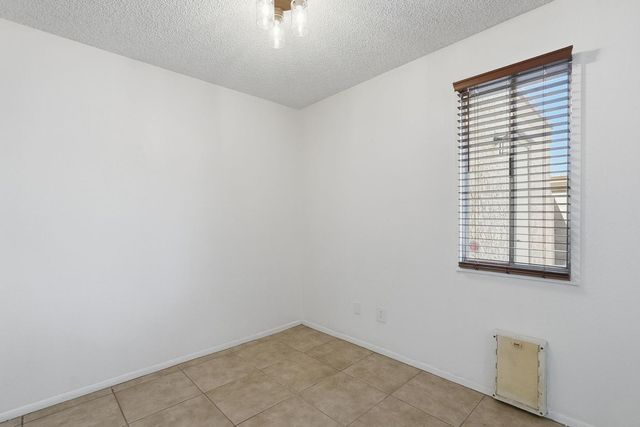 1017 E Redfield Road, Tempe, AZ 85283