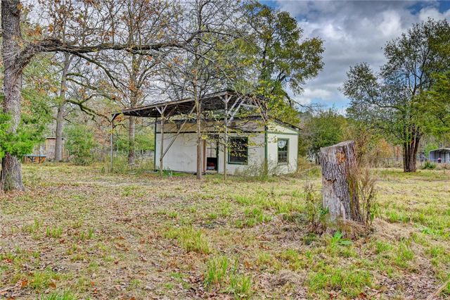 76 Oak Bend Drive, Huntsville, TX 77320