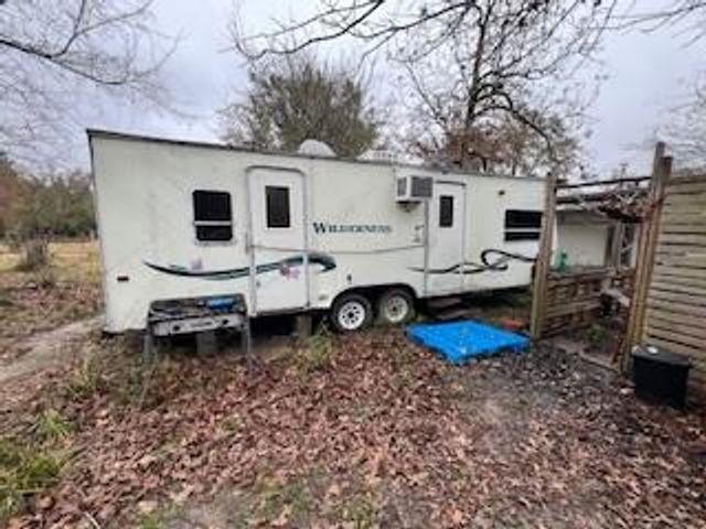 76 Oak Bend Drive, Huntsville, TX 77320