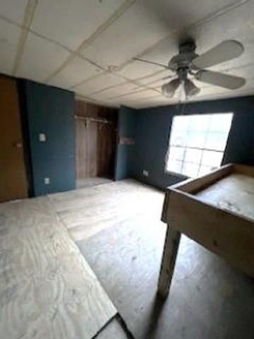 76 Oak Bend Drive, Huntsville, TX 77320