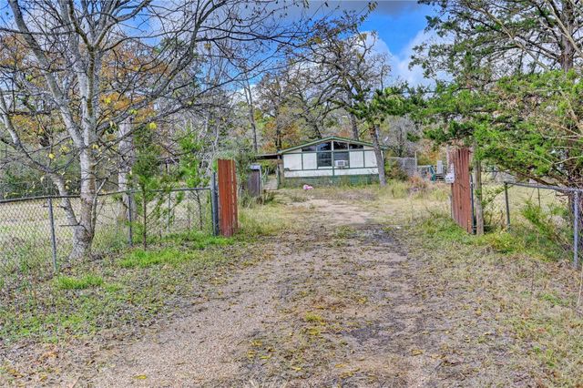 76 Oak Bend Drive, Huntsville, TX 77320