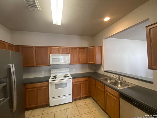 13502 BRISTOW DAWN, San Antonio, TX 78217