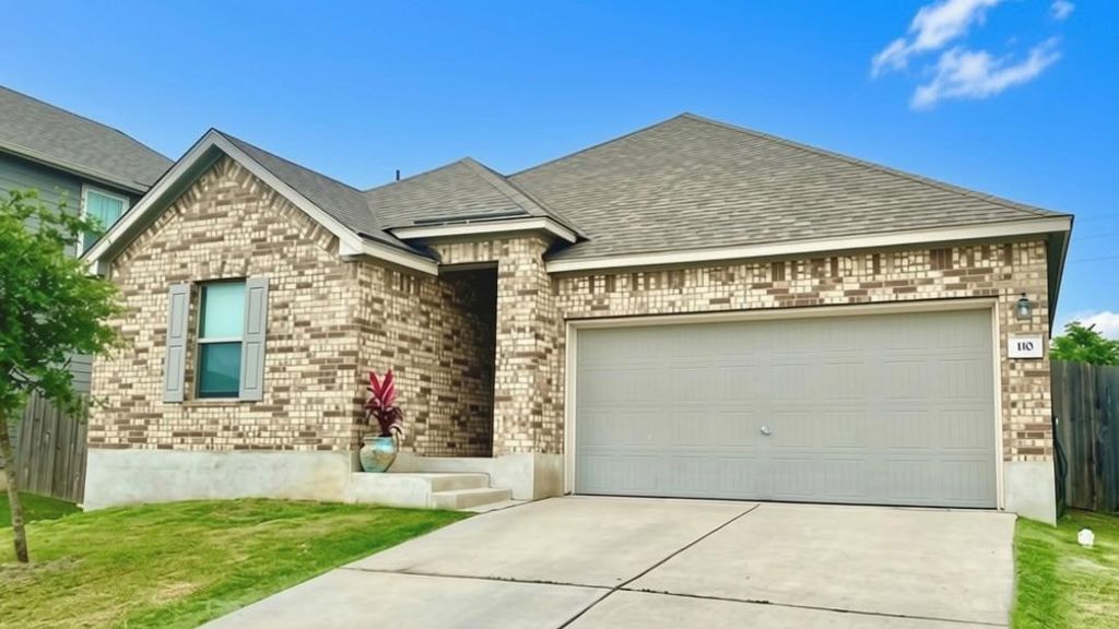 110 W Point WAY, Elgin, TX 78621