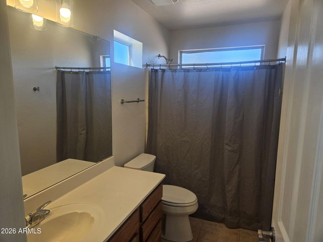 4028 E CHAMBERS Street, Phoenix, AZ 85040