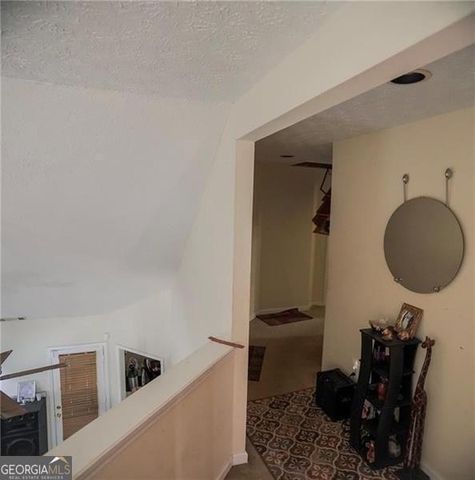 493 E LAKE Drive, Riverdale, GA 30274