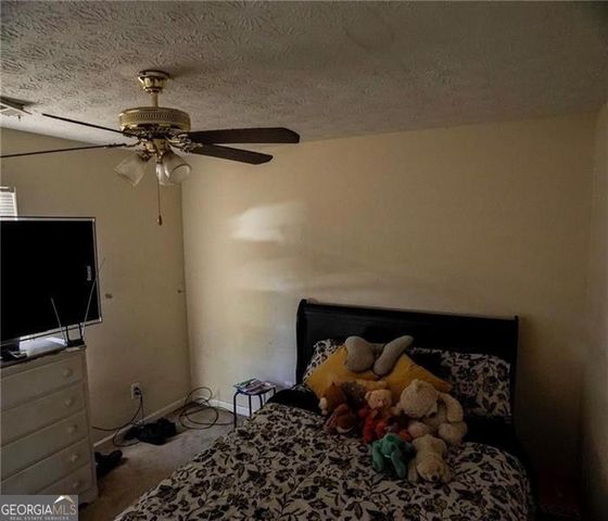 493 E LAKE Drive, Riverdale, GA 30274