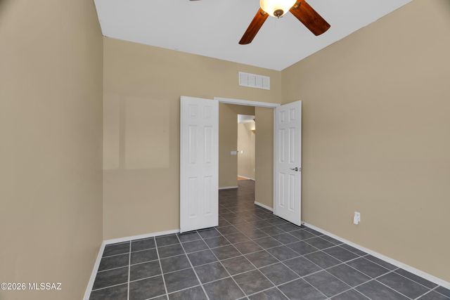 7230 S Camino Secreto, Tucson, AZ 85746