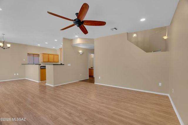 7230 S Camino Secreto, Tucson, AZ 85746