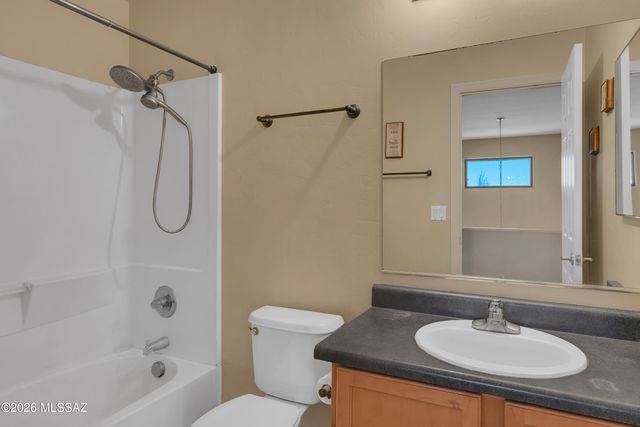 7230 S Camino Secreto, Tucson, AZ 85746