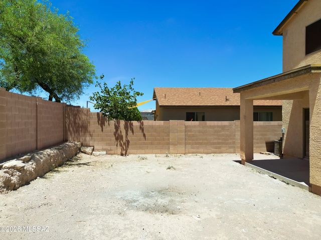 7230 S Camino Secreto, Tucson, AZ 85746