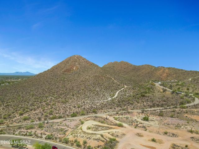 7230 S Camino Secreto, Tucson, AZ 85746