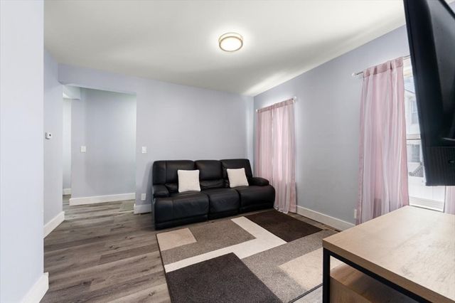 50-52 Andrews Street, Lowell, MA 01852