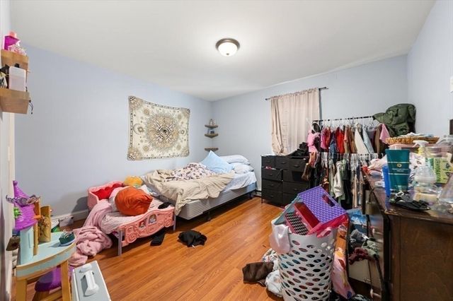 50-52 Andrews Street, Lowell, MA 01852