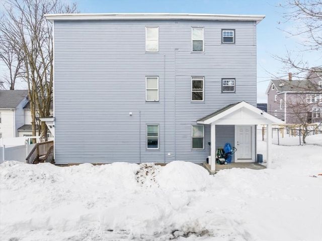 50-52 Andrews Street, Lowell, MA 01852