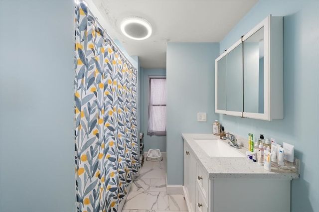 50-52 Andrews Street, Lowell, MA 01852