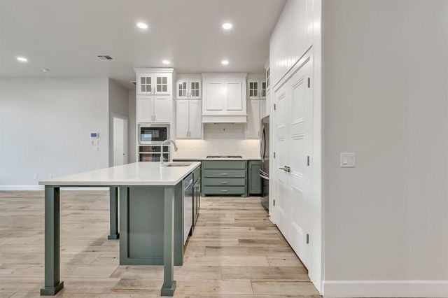 15809 Aparados Way, Edmond, OK 73013