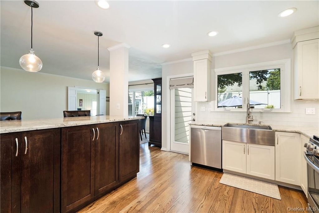 28 Top O The Ridge Drive, Scarsdale, NY 10583 — photo 4