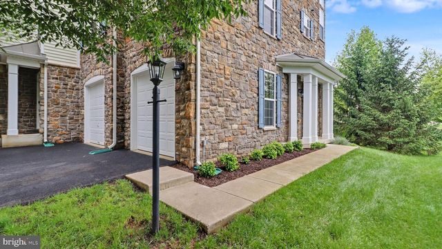 42371 TRELLIS SQ, Brambleton, VA 20148