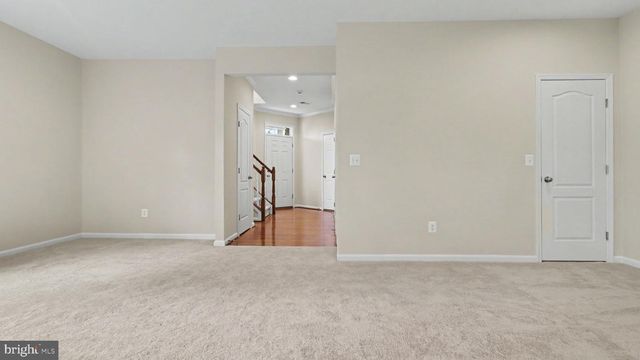 42371 TRELLIS SQ, Brambleton, VA 20148