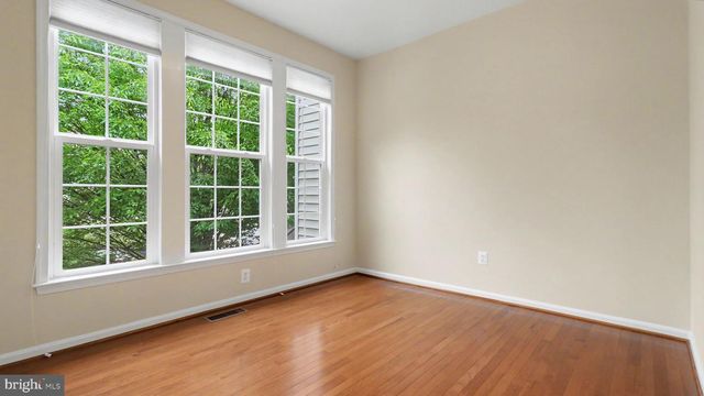 42371 TRELLIS SQ, Brambleton, VA 20148