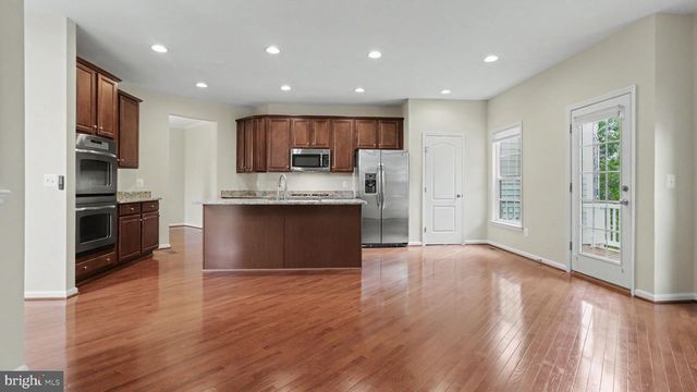 42371 TRELLIS SQ, Brambleton, VA 20148